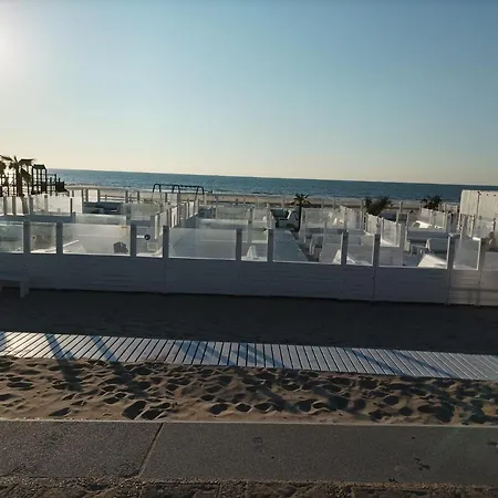 Frontaal Zeezicht In De Strandjutter Апартаменты Остенде